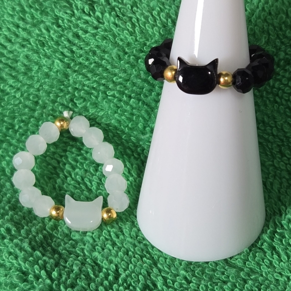 Boutique Jewelry - Cat Beaded Stretch Rings – 2 Piece Set Black & White Stacking Adjustable Jewelry